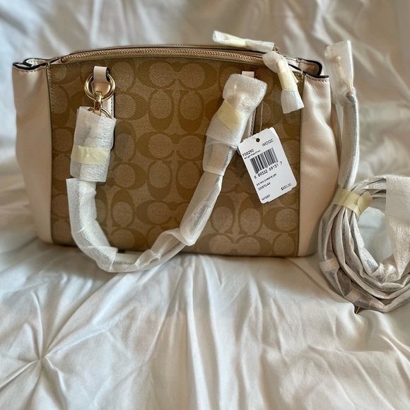 BRAND NEW COACH PURSE - Picture 3 of 7